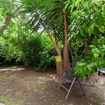 Dans Cadre De Verdure Daire